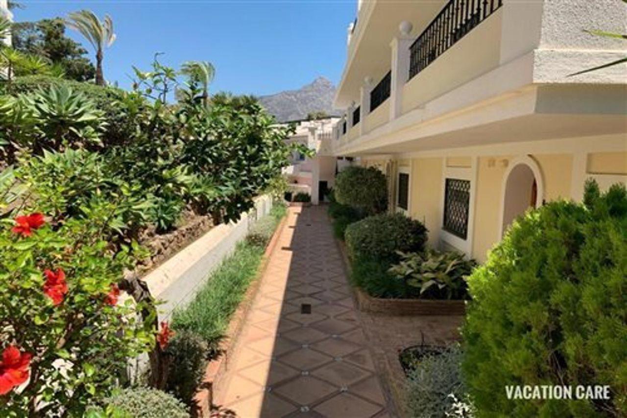 Aloha Gardens By Vacation Care Apartment